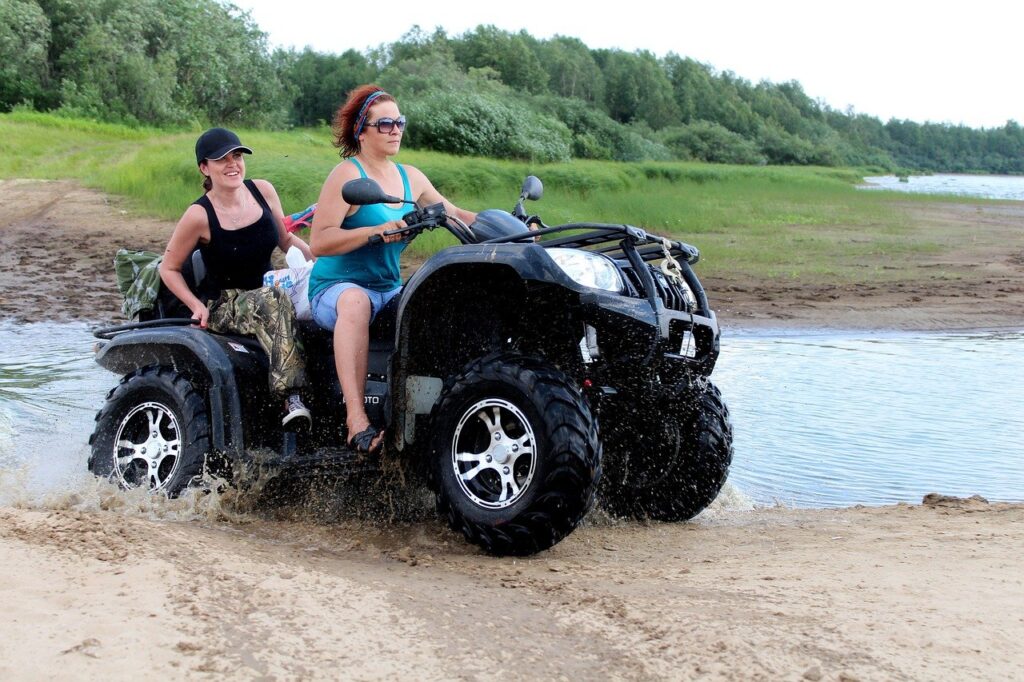 atv, technique, young woman-2386374.jpg